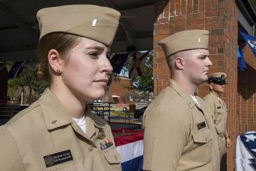 军旅女明星潜艇慰问,潜艇深处映军魂——军旅女明星慰问潜艇部队纪实