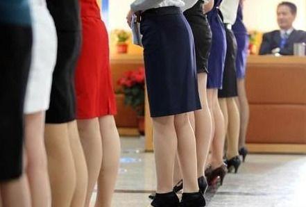 捡空姐的丝袜贴吧,揭秘捡空姐贴吧背后的故事